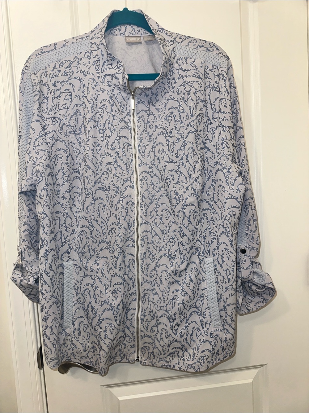 NWT Chico's Size 3, zenergy Zip Jacket